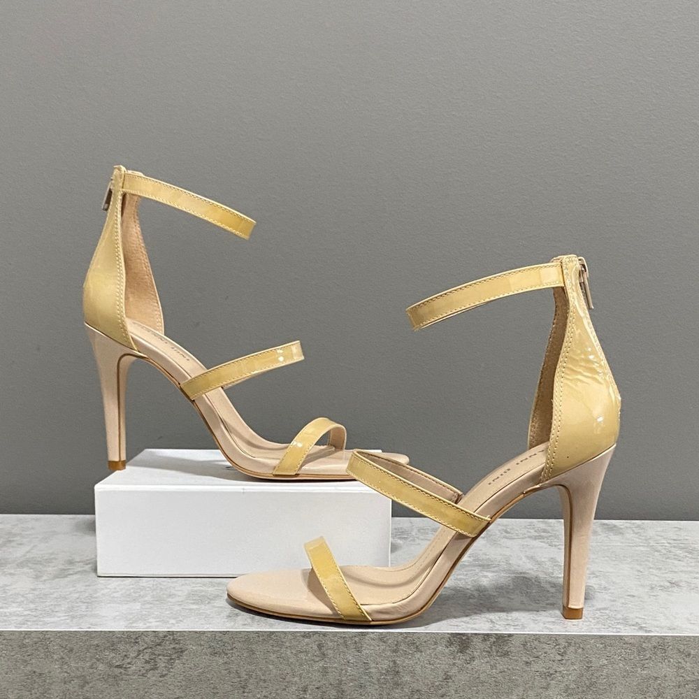 Gianni Bini Tan Strappy Stiletto Heels Size 7